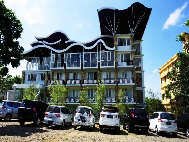 Transformer Center Hotel