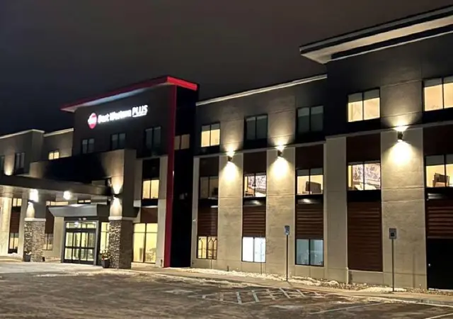 Best Western Plus Marquette Hotel & Suites