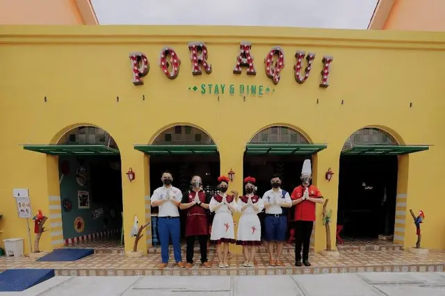 Por Aqui Stay & Dine