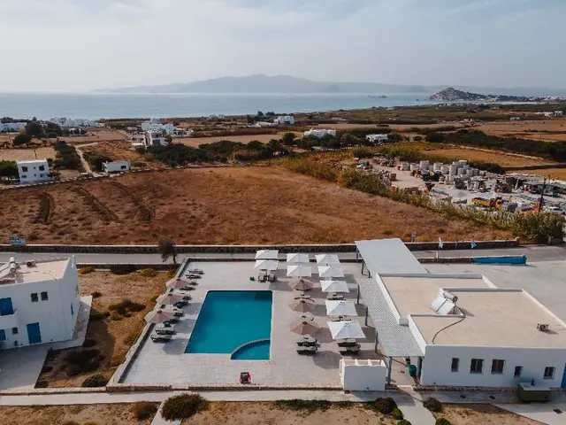 Evripus Suites Naxos