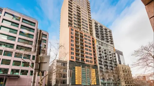 Oaks Melbourne Lonsdale Suites