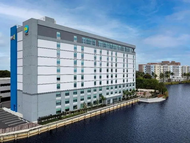 Home2 Suites By Hilton Miami Airport