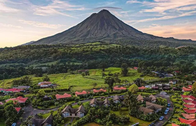 Montaña De Fuego All Inclusive
