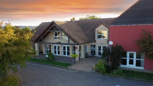 Hotel Nell
