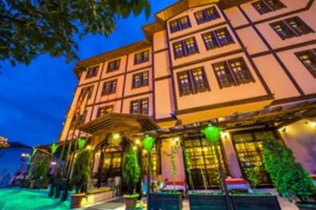 Zalifre Hotel