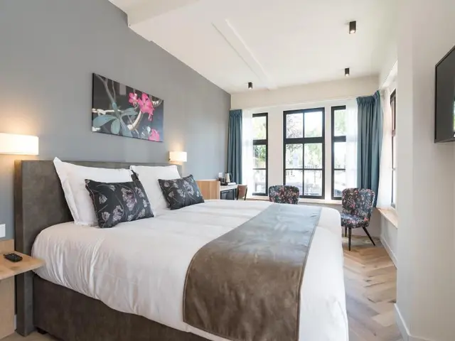 Hof Van Holland Hotel