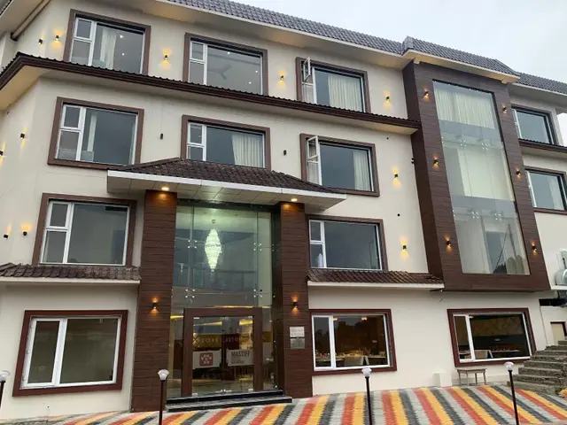 Mastiff Hotel Dalhousie by OTHPL