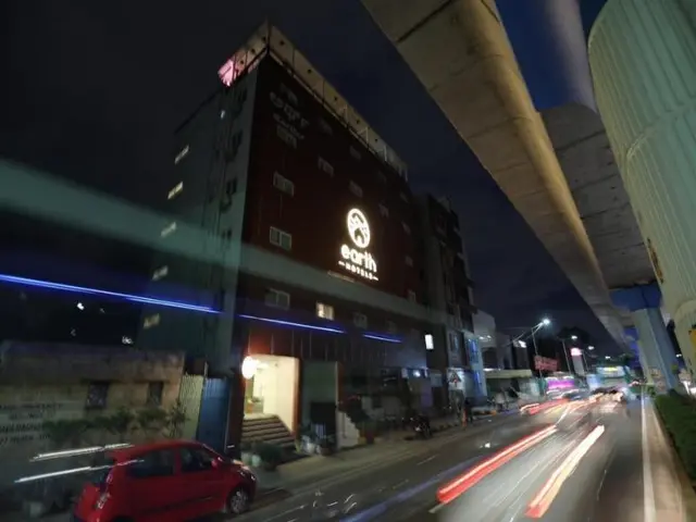 Earth Hotels