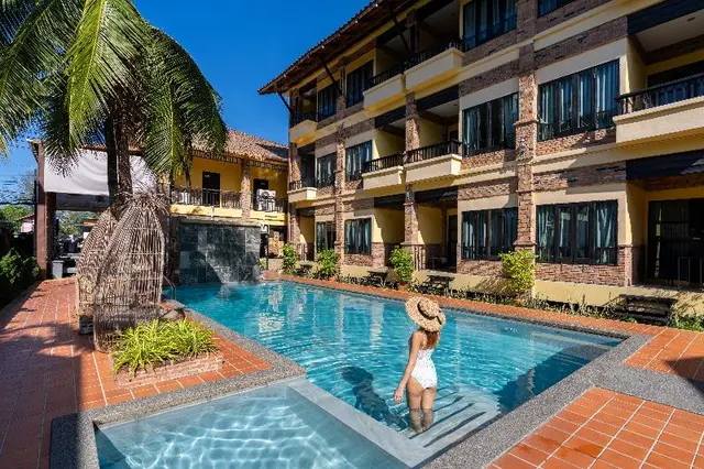 Motive Cottage Resort