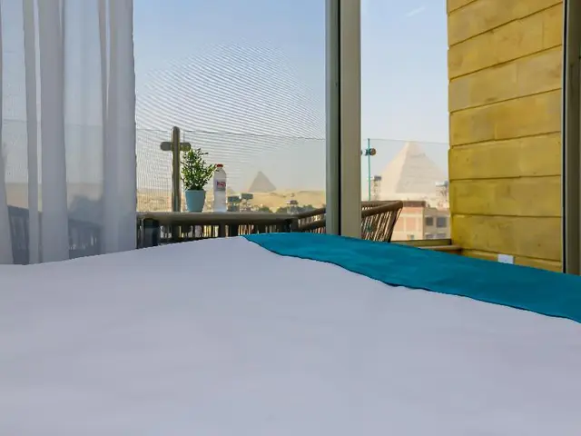 Diamonds Pyramids View Inn