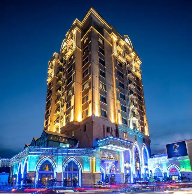 Meri̇t Lefkoşa Hotel & Casi̇no