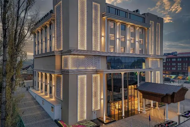 Ramada Encore By Wyndham Rajbagh Srinagar