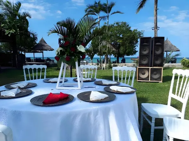 Kijiji Beach Resort