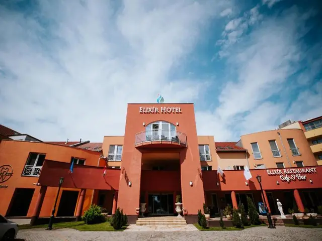 Elixv R Medical Wellness Hotel