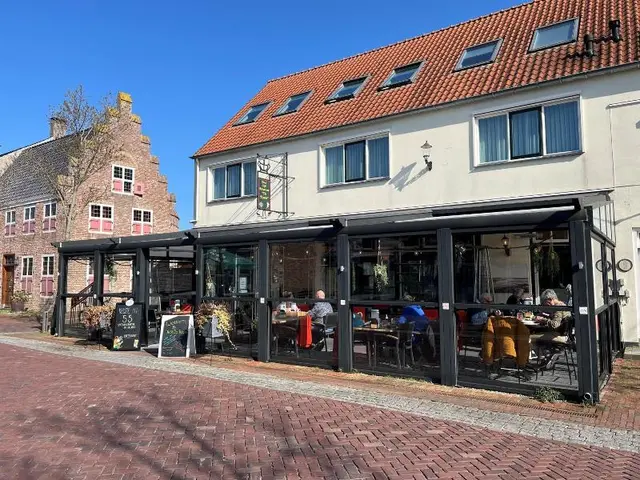 Hotel Cafv Restaurant De Kroon