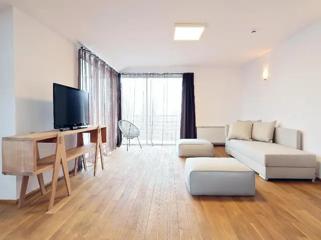 Living In Aparthotel