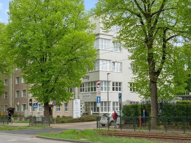 So Stay Hotel