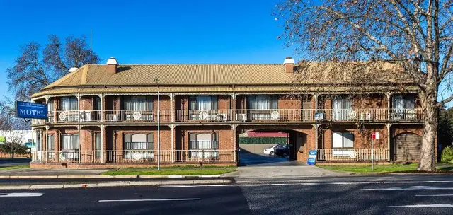 Albury Townhouse