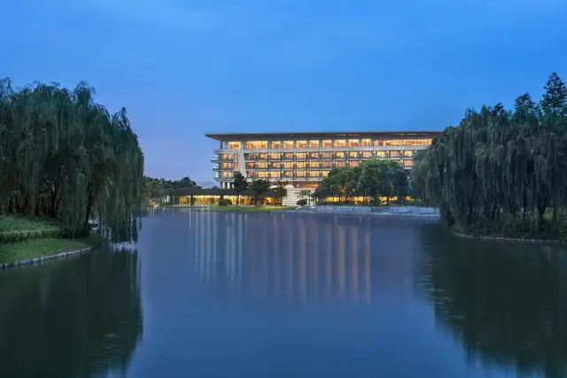 The Yuluxe Sheshan, Shanghai, A Tribute Portfolio