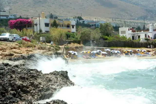 Iliostasi Beach Apts