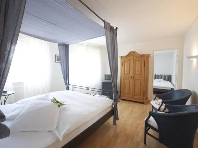 Hv Tel Bellevue