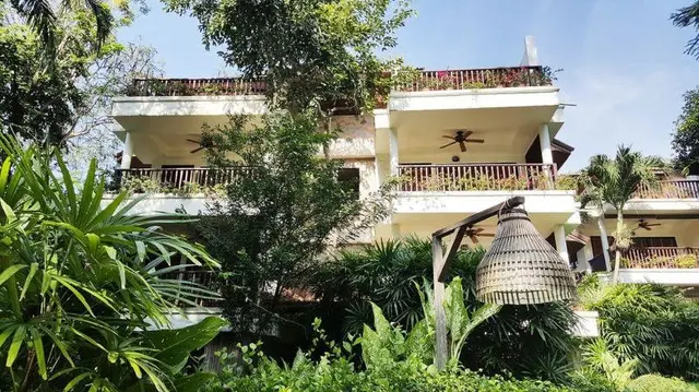Birds and Bees Resort