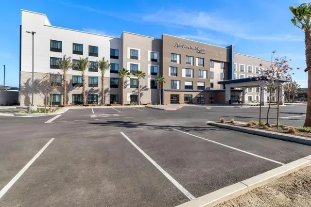 Hampton Inn & Suites By Hilton Corona