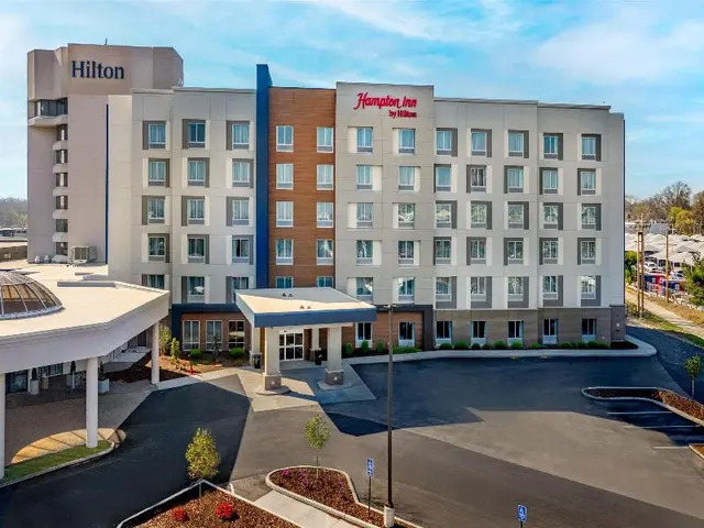 Hampton Inn By Hilton St. Louis Airport