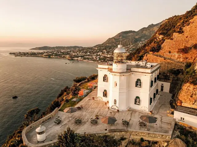 Faro Punta Imperatore