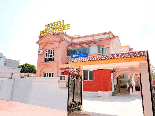 Hotel Rest And Peace