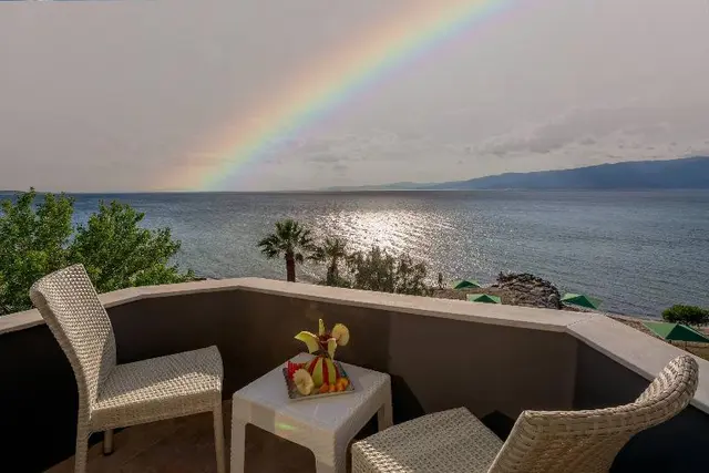 Aqua Nina Hotel