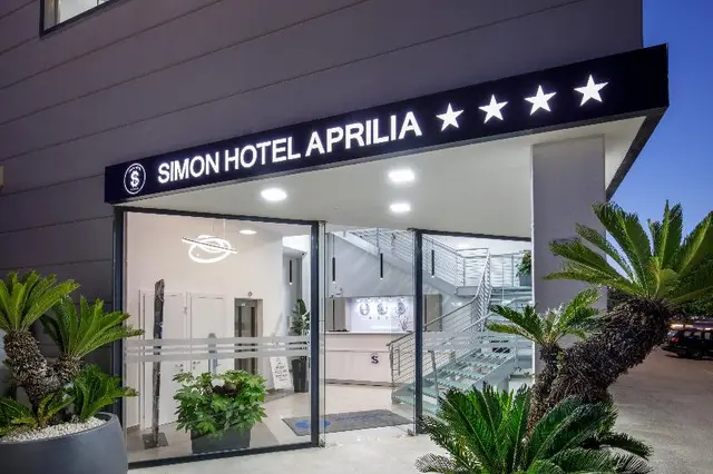Simon Hotel Aprilia