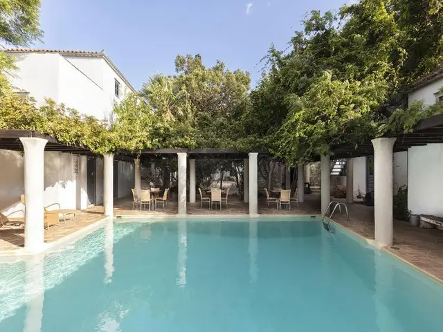 Bratsera Boutique Hotel