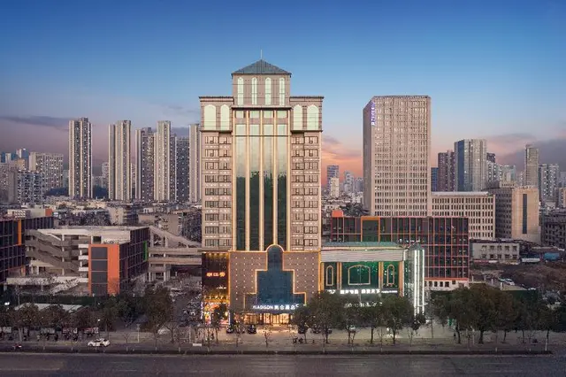 Madison Hotel Wuhan Huanghelou