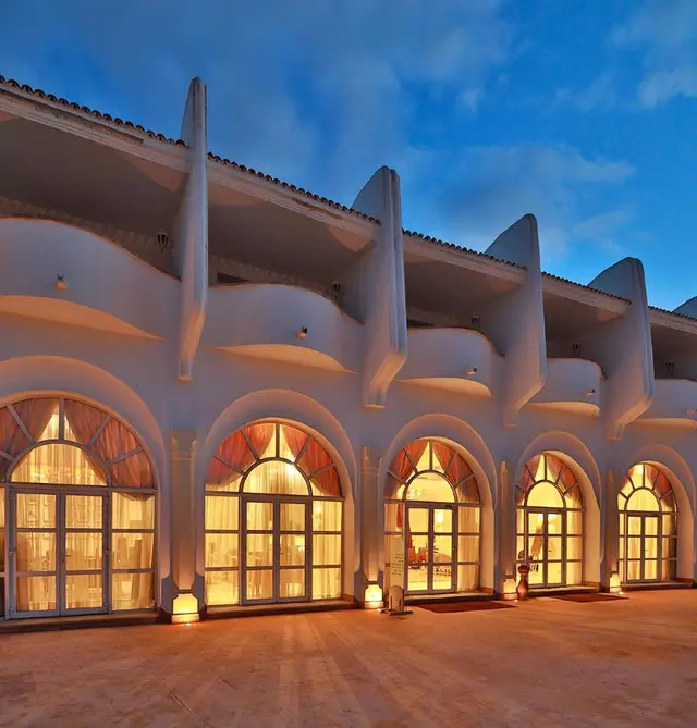 L'amphitrite Palace Beach Hotel & Spa