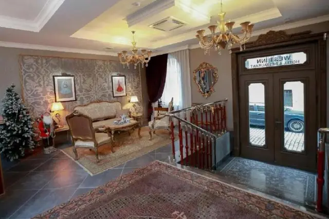 West Inn Palace Hotel