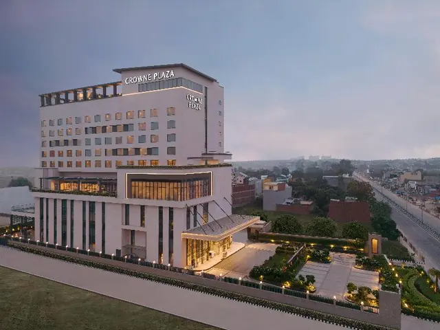 Crowne Plaza Lucknow