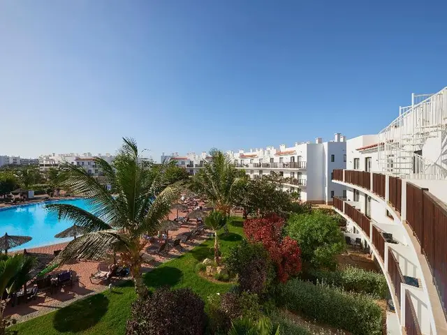 Meliã¡ Dunas Beach Resort & Spa