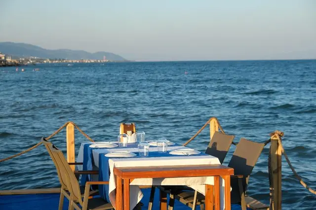 Gargaron Beach Hotel