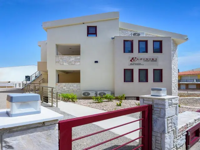 Elpiniki Luxury Rooms