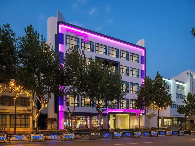 Moxy Suzhou City Centre