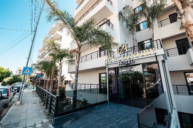 Cuni Luxury Hotel