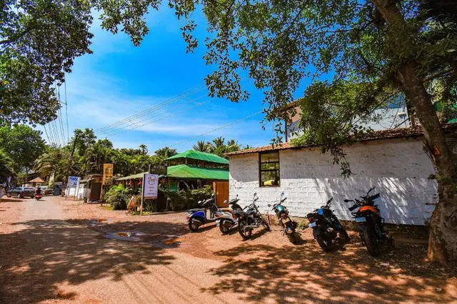 Yogitree Beach Resort And Cafe
