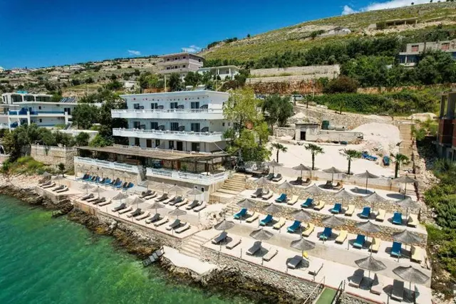 Villa Juna Beach