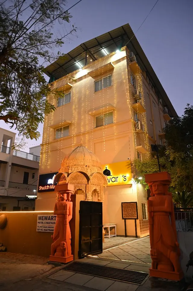 Mewarts Hotel & Restaurant