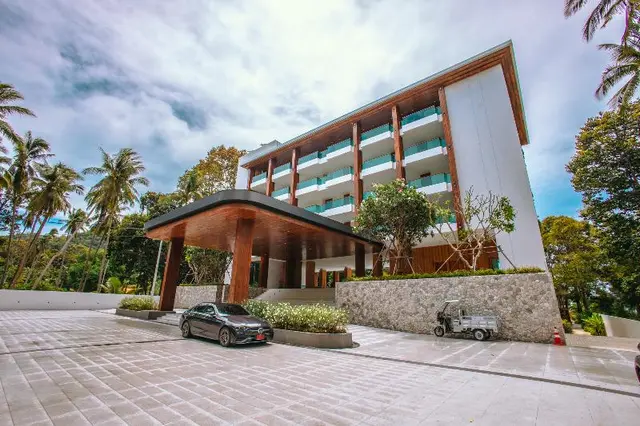 Luxtalay Khanom Hotel