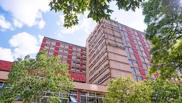 Maanzoni 680 Hotel