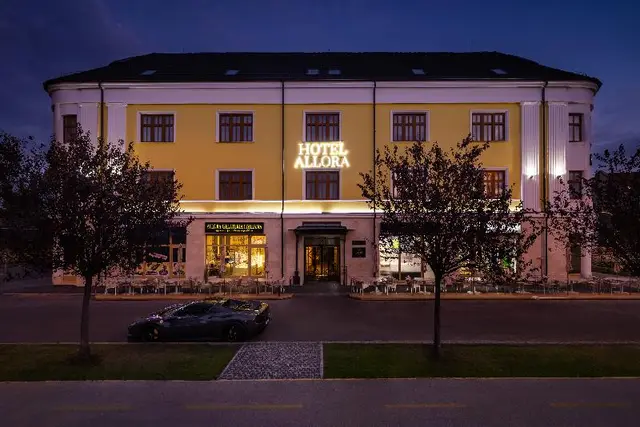 Hotel Allora