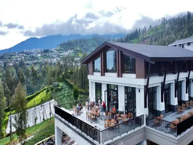 Jambuluwuk Bromo Resort