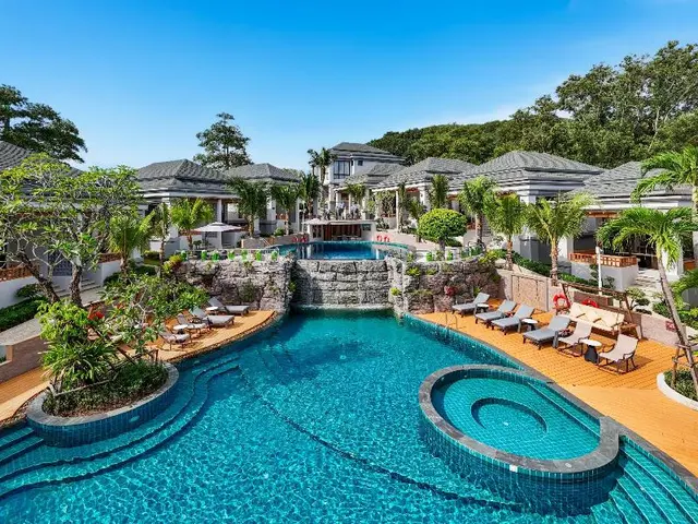 Az Sunrise Resort & Fitness Club